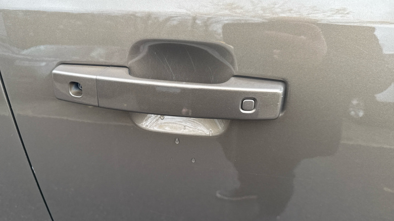 Land Rover Defender 3.0 D250 X-Dynamic SE 110 5dr Auto Diesel Estate